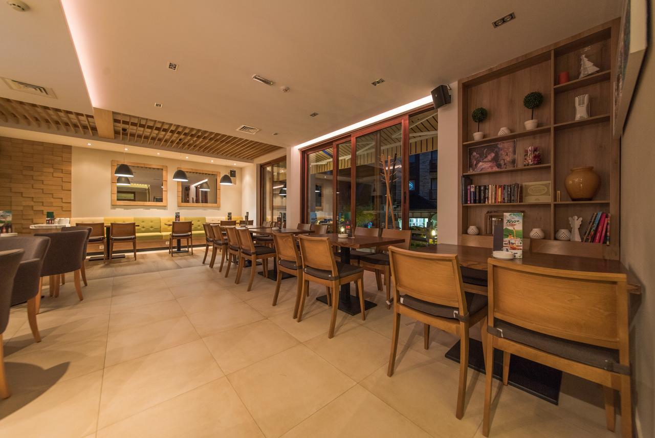 Hotel Mons Zlatibor Bagian luar foto